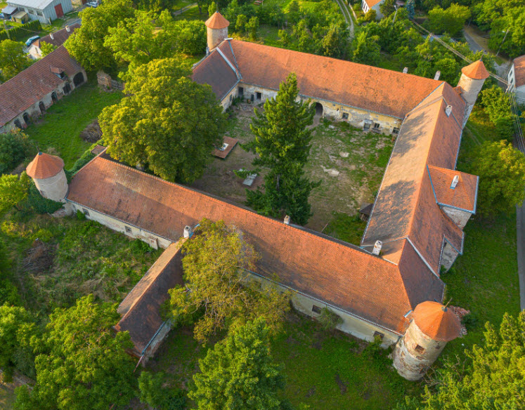 Zámek Ptení, Czech Republic (Czechia)